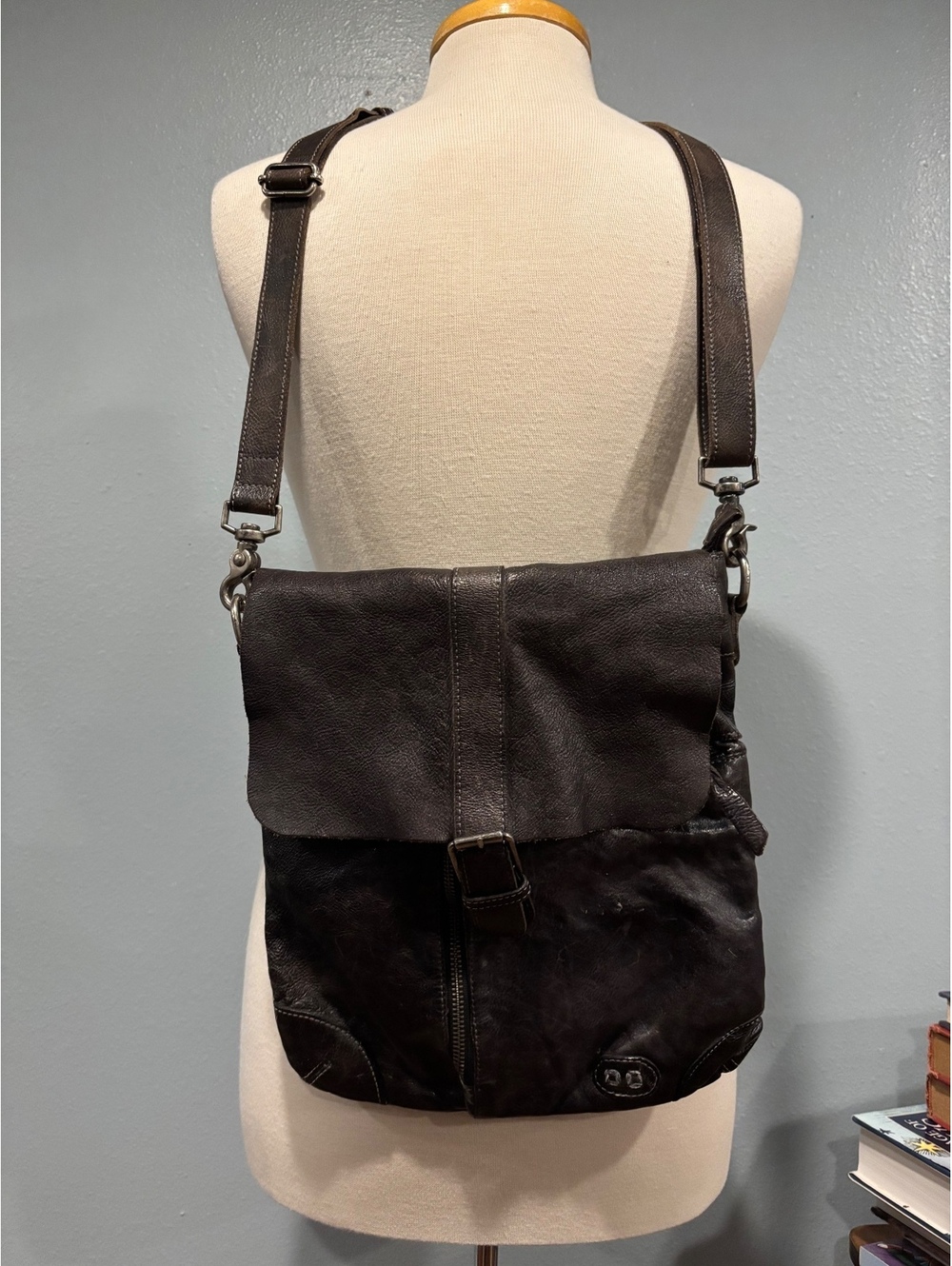 Bed|Stu Black Leather Crossbody Bag with Adjustable Strap